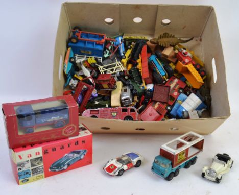 DIECAST; A box of assorted loose vintage diecast to include Corgi, Hotwheels, a boxed Vanguards E Type Jaguar and other model