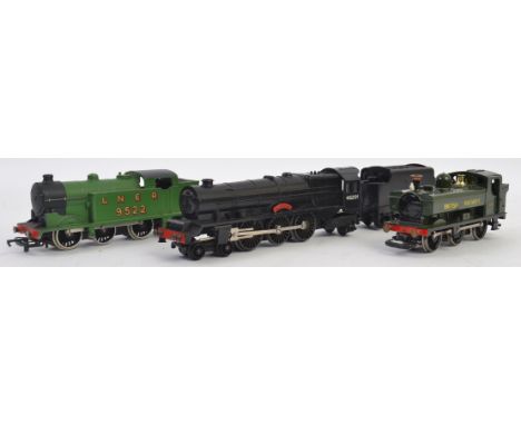 RAILWAY LOCOMOTIVES; A collection of three vintage unboxed railway trainset locomotives to include a Wrenn 9522 green livery 