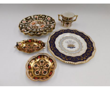 A Royal Crown Derby Loving Cup in the 1128 pattern with 2 Royal Crown Derby trinket dishes in the 1128 pattern , 1 oval &amp;
