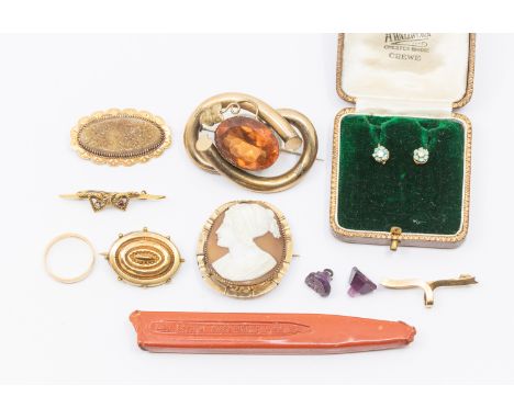 A collection of antique jewellery including a 15ct gold diamond and ruby set heart brooch with later metal pin, 15ct gold rib