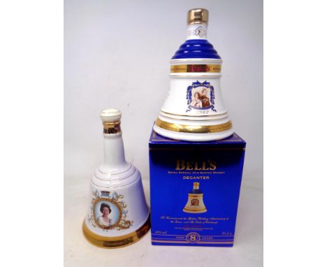 A Bells Extra Special Old Scotch Whisky decanter - Golden Wedding Anniversary of the Queen and Duke of Edinburgh, sealed in b
