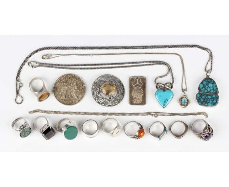 A group of mostly silver and gem set jewellery, comprising ten rings, a smoky quartz brooch, three pendants with neckchains, 