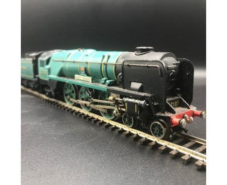 Wrenn W2237 4-6-2 Southern Railways OO Locomotive 'Lyme-Regis' No.21C109, Tested Runner, Weathering to tender, Loco dusty, Un