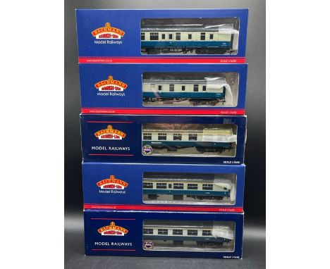 A rake of five OO Bachmann BR Blue & Grey Coaches each boxed and appearing unopened, Made in China(1200g)Bachmann Branchline 