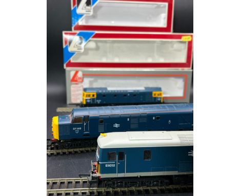 Three Lima Boxed Diesel/Electric Locomotives Tested Runners(1400g)Lima 205223 Class 73 #E6012 in BR blue with grey bottomLima