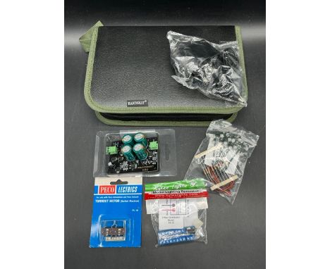 Model Railway electrical components and tools(900g)Includes:-Rails Connect CDU (Capacitor Discharge Unit)8 way distribution b