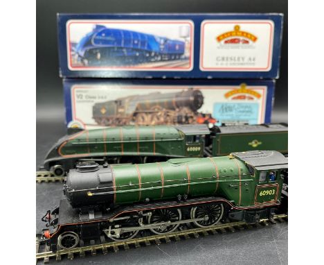 Two boxed Bachmann Branch-line OO gauge Steam Locomotives, Tested Runners (1400g) Bachmann Branchline 31-554 Class V2 2-6-2 6