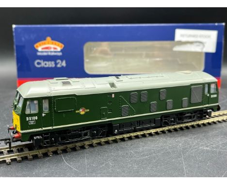 Bachmann Branchline 32-429DS Class 24 D5100 in BR green with small yellow panels, Tested Runner (600g) Box seems to indicate 