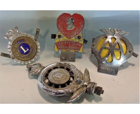 Cast metal and enamel car badge for The Royal Automobile Club, with the bust of the kings head and a Union Jack mounted by a 