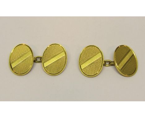 Pair of 1930s 18ct engine turned cufflinks, 12.1g
