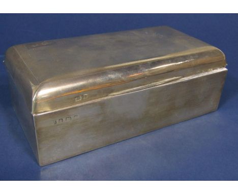 1930s silver cedar lined cigarette box with engine turned lid, makers marks worn, Birmingham 1939, 18 cm long, (AF) 