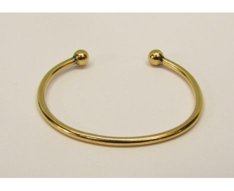 9ct torque bangle, 18.2g