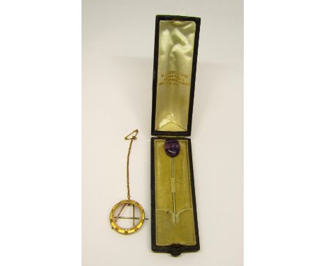 9ct brooch mount, 2.6g and a white metal stick pin in associated case