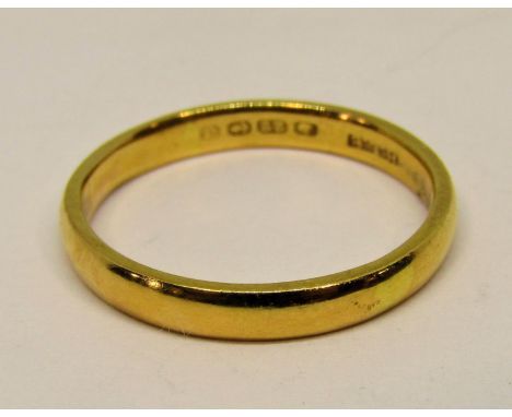 22ct wedding ring, size S, 4.6g