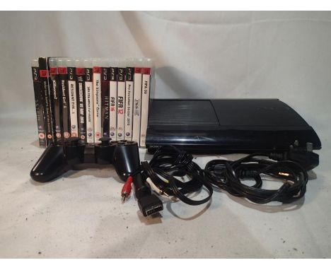 Unboxed Sony PS3 with PSU, Pad and 14 boxed games to include Resident Evil 6. Powers up to the home screen. UK P&amp;P Group 