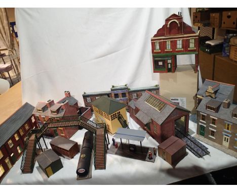 O gauge buildings, card and plastic, including houses, footbridge, goods shed etc, mostly good condition, ex layout. UK P&amp