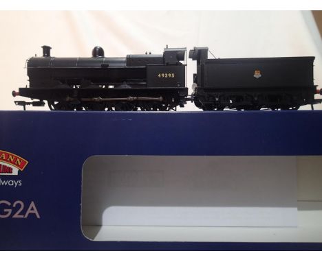 Bachmann OO 31-475, class G2A, black, 49395, early crest, excellent condition, storage wear to box. UK P&amp;P Group 1 (£16+V