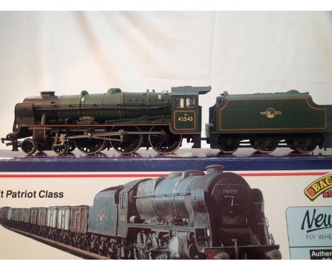 Bachmann OO, 31-201, Patriot class, Planet, 45545, green, late crest, excellent condition, box with wear. UK P&amp;P Group 1 