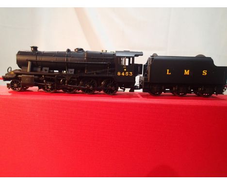 Hornby OO gauge, R2394, 8F class, 8453, LMS black, excellent condition, in a boxed set drawer. UK P&amp;P Group 1 (£16+VAT fo