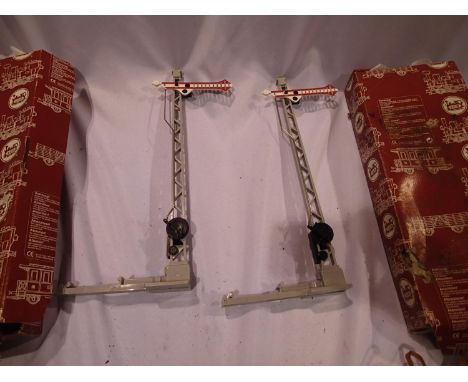 G scale L.G.B, two manual signals, very good to excellent condition, poor boxes. UK P&amp;P Group 2 (£20+VAT for the first lo