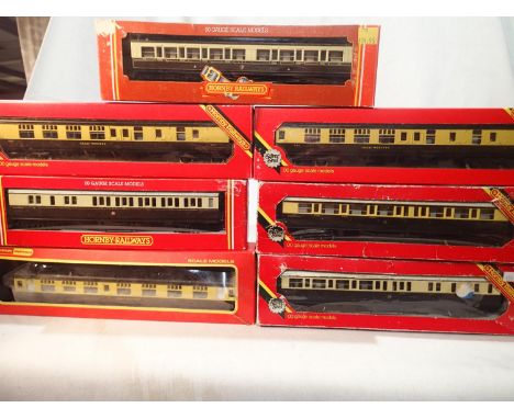 Seven Hornby OO gauge GWR coaches, mostly excellent condition, boxes are fair. UK P&amp;P Group 1 (£16+VAT for the first lot 
