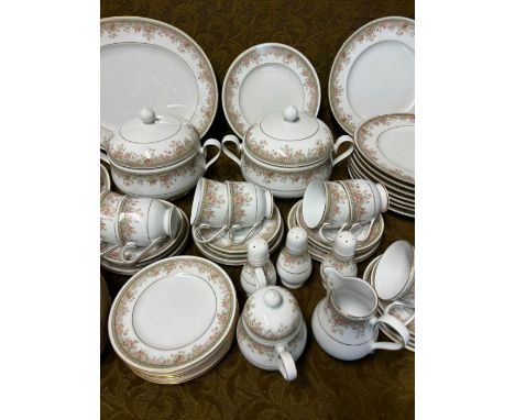 Noritake Ireland dinner and tea service including lidded tureens, dinner plates, meat dish, teapot, dinner, side and tea plat