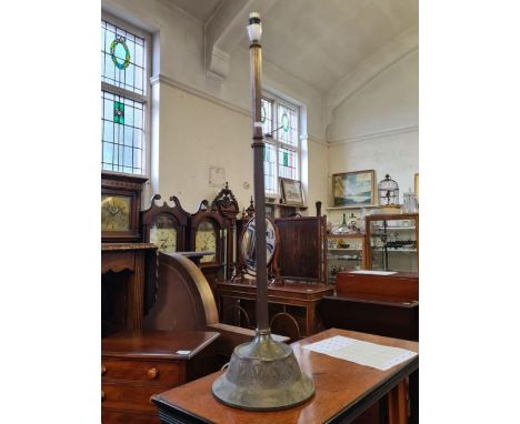 Edwardian Art Nouveau lamp with square and round reeded columns and decorative base by Royal Holland, Daalderop.