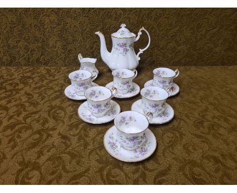 Paragon Malandi teaset comprising teapot, milk jug and 6 teacups and saucers.