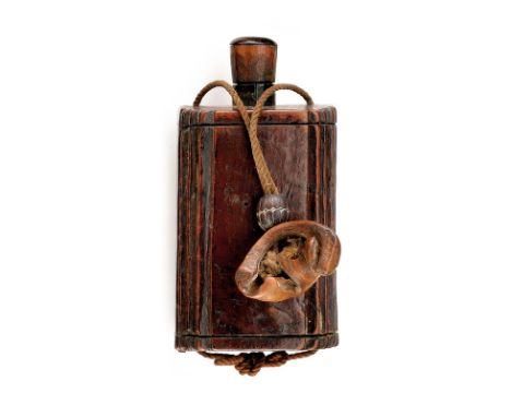 A hayago (powder-flask) dating: 19th Centuryprovenance: JapanParallelepiped-shaped wooden body decorated at the corners; fuse