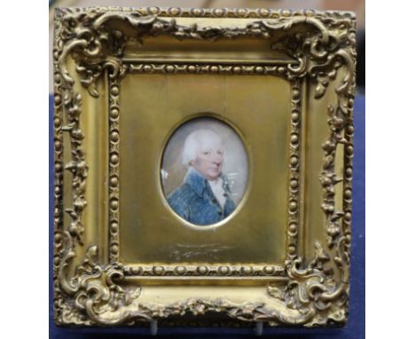 English School c.1800, oil on ivory, miniature portrait of a gentleman, 6 x 5cm