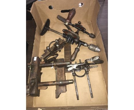 BOX OF VINTAGE ANTIQUE CARPENTERS HAND TOOLS