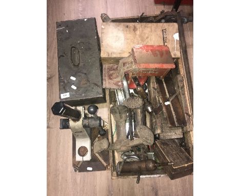 LARGE AMOUNT OF HAND TOOLS WOOD PLANES AND METAL TOOL BOX