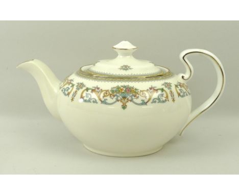 An Aynsley tea service in the 'Henley' pattern, comprising tea pot, milk jug, sugar bowl, cake plate, and eight tea cups, sau