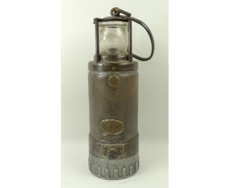 An Oldham hanging railway lantern, Patent F, with brass escutcheon numbered '088' and prismatic light, 30cm. 