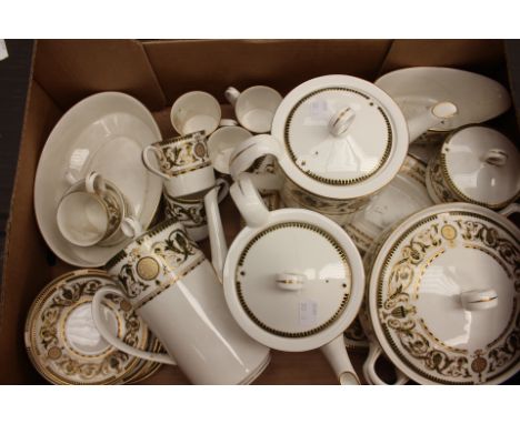 Large Royal Worcester dinner and tea service, Windsor pattern