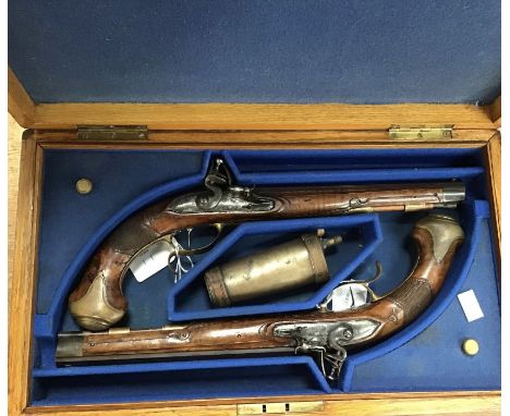 Black powder flask (brass plated), Flintlock pistols, Old Guns for sale -  Avalon