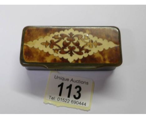 A 19th century horn snuff box.