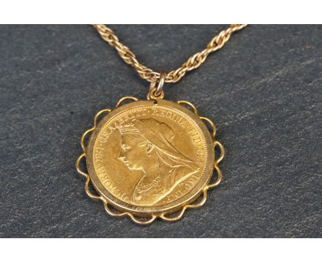 Victorian full sovereign coin pendant necklace, the coin dated 1900, George and the Dragon back, in unmarked gold coin mount,