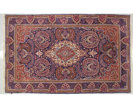 Sarouk, Iranian carpet 215 x 135 cm in very good condition.
In-house packing &amp; shipping in the EU at €116.