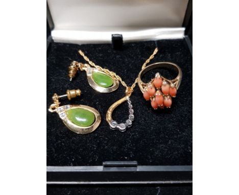 SMALL BOX CONTAINING 4 PIECES OF GOLD PLATED JEWELLERY INCLUDES PAIR OF EARRINGS WITH GREEN GEMSTONE PLUS CZ PENDANT ON CHAIN