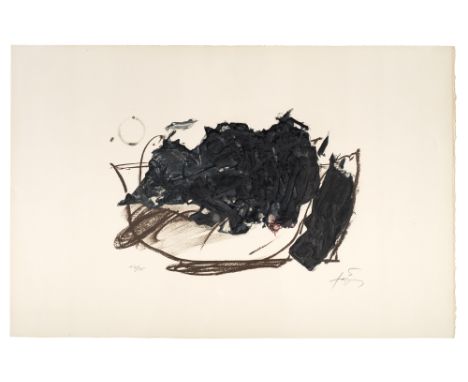 Antoni Tàpies.  (1923 - 2012 Barcelona). Le vase. 1980. Farblithographie auf Velin. 14 x 26 cm (42,5 x 65 cm). Signiert und n