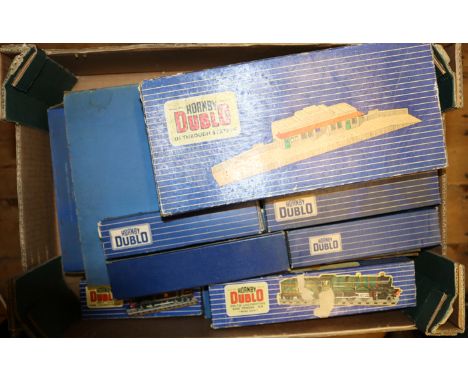 A small quantity of Hornby Dublo 2&3 rail Railway. Including a Duchess of Atholl passenger set comprising  4-6-2 locomotive a