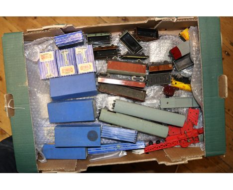 A quantity of Hornby Dublo 2&3 rail Railway. 4 locomotives:- LMR 8F freight loco and tender LT25 48158, in an associated box.