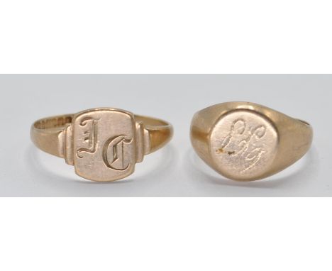 Two vintage 9ct gold signet rings to include one with an oval head (marked 375, band split to the back) and another with a sq