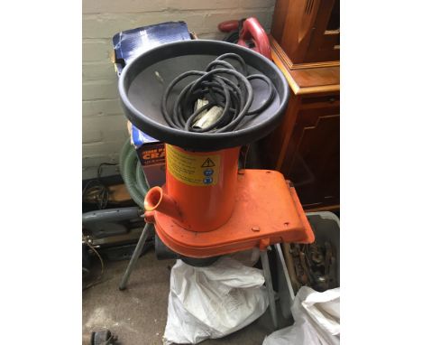 4 mailbags containing a collection of basic gardening tools and building tools, drill bits together with a pond pump, leaf bl