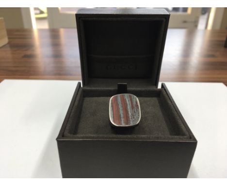 A modern design Gucci 18ct Gold Gents ring. In original box. Ring size M.