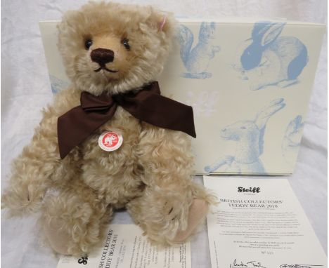 Boxed Steiff British Collectors' Teddy Bear 2010 525 / 3000 with growler and certificate