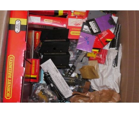 Hornby (Margate) and Other OO Gauge Track and Layout Items, including R410 turntable set, early Triang electric level crossin