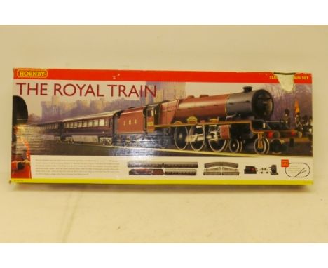A Hornby (China) OO Gauge R1057 'Royal Train' Set, with LMS maroon 6201 'Princess Elizabeth' Locomotive and Tender, 3 Royal T
