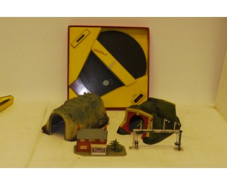 Tri-ang Crescent Hornby and other makers 00 Gauge Accessories, Tri-ang R45 Electric Turntable, Signal Box, metal Telegraph Po